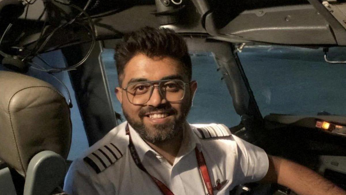 Smit Machchhar: Who is the Indian flydubai pilot hailed a ‘hero’