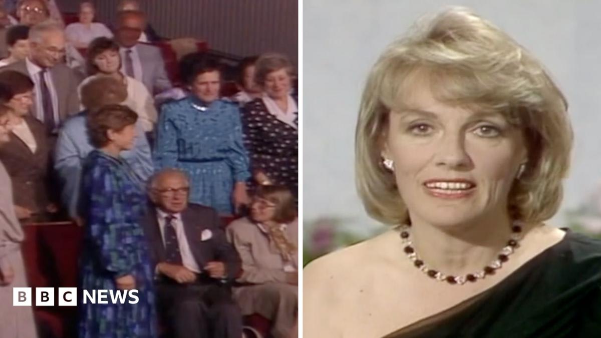 Moment Esther Rantzen surprises Nicholas Winton with children he saved