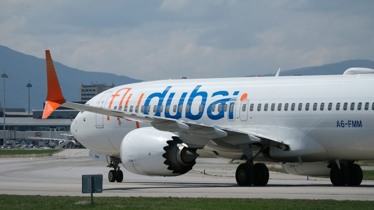 Omani Pilot Who Tried To Crash Plane Didn't Have Dual Citizenship: Report
