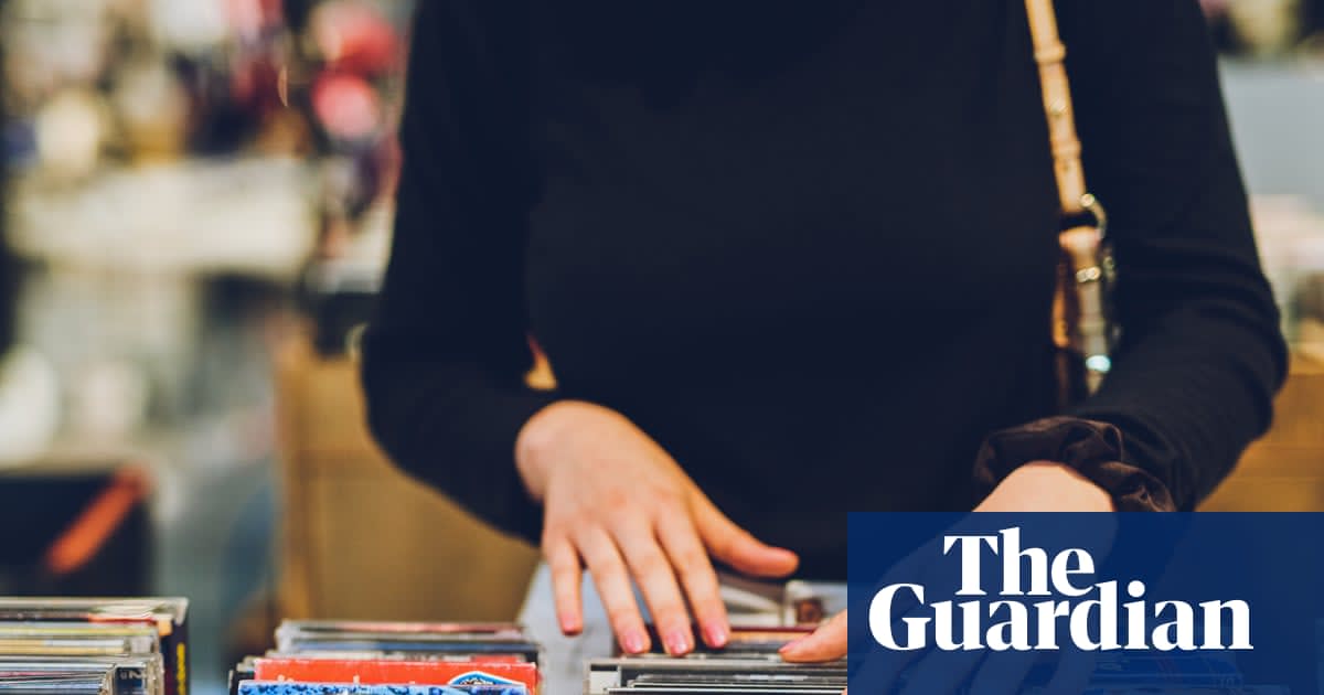 Why media fans want to escape algorithms with CDs, DVDs and vinyl