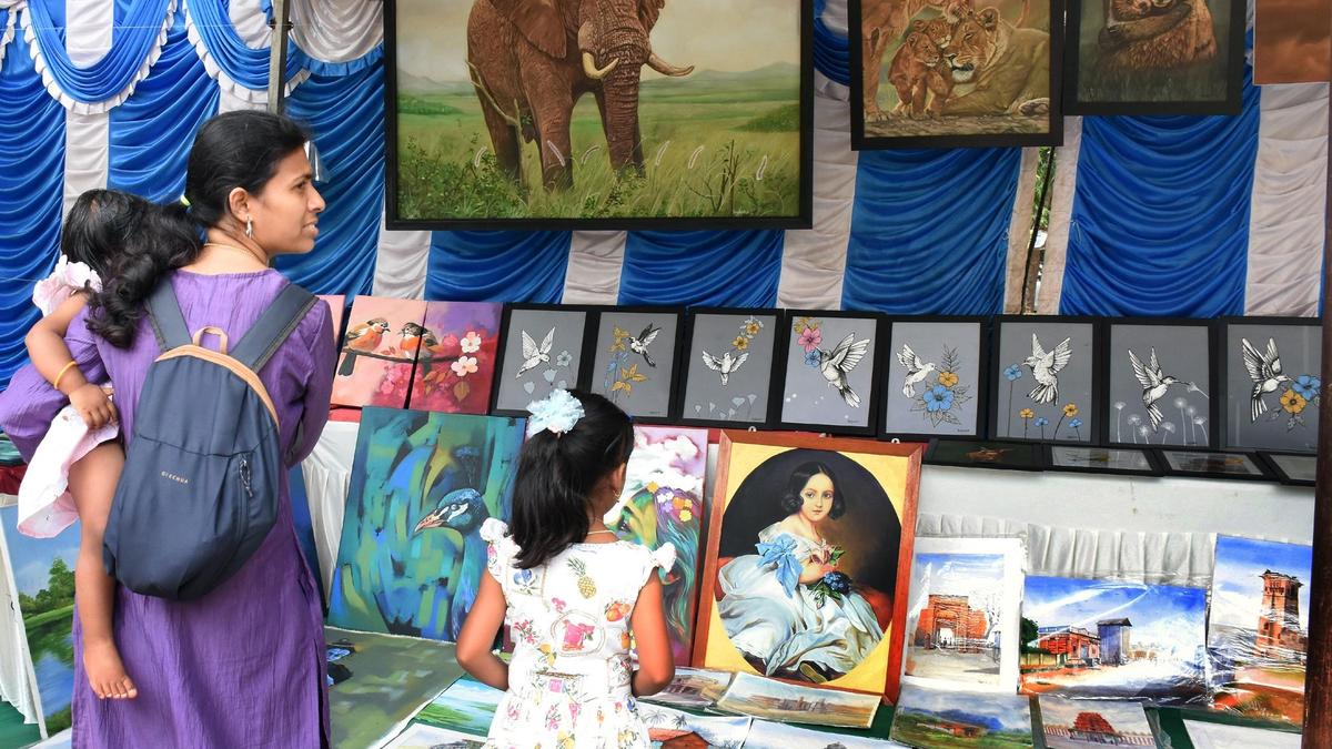 Chitra Sante opens with 88 stalls of artworks
