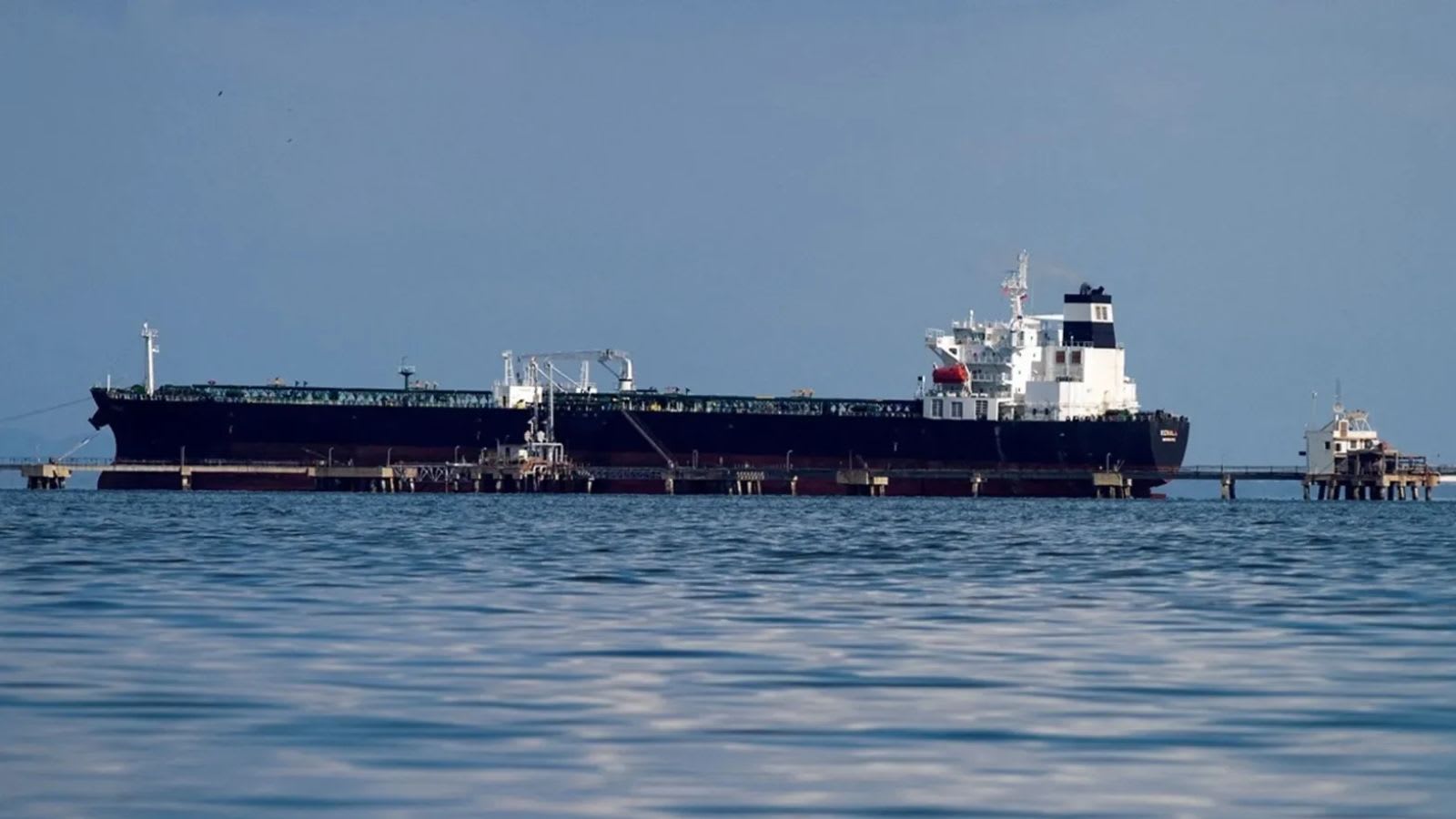Ship-to-ship transfers boost India’s West Asian oil imports, Russian flows see supply pressure