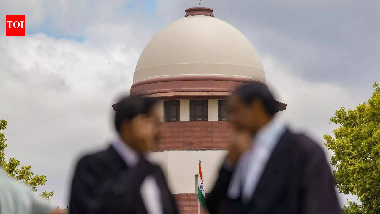 Unsolicited advice to Supreme Court lands trial judge in trouble