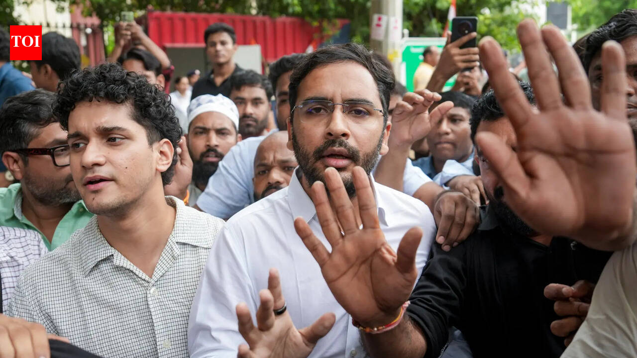 'Stop charade': Congress leader attacks CJP over 'thekedars of Constitution' jab