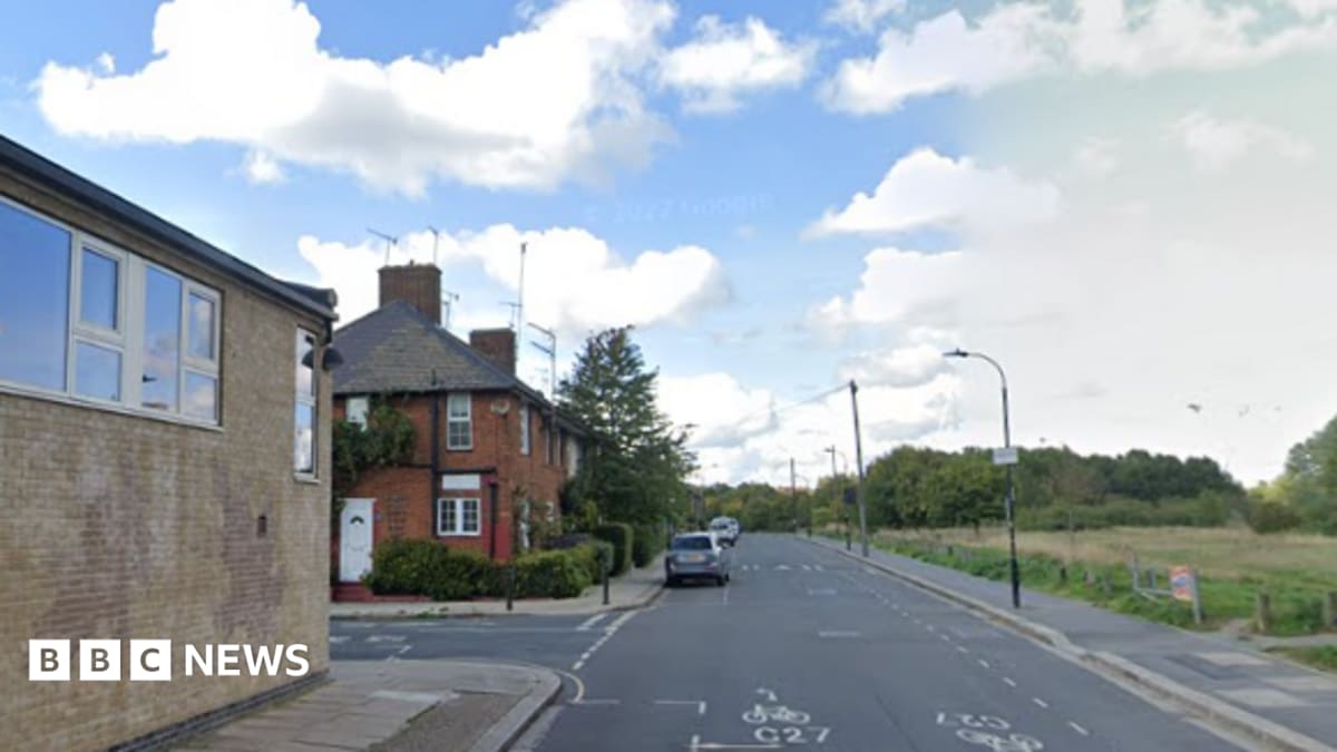 Man shot dead as families gather for memorial in London