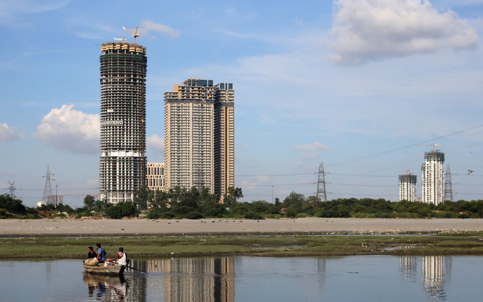 Noida’s Supernova society asks owners to give bachelor, student tenants one month’s notice