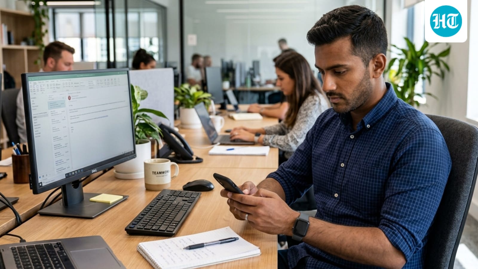 ‘No one gave me work’: Consultant says he spent 2 days scrolling reels in office during notice period