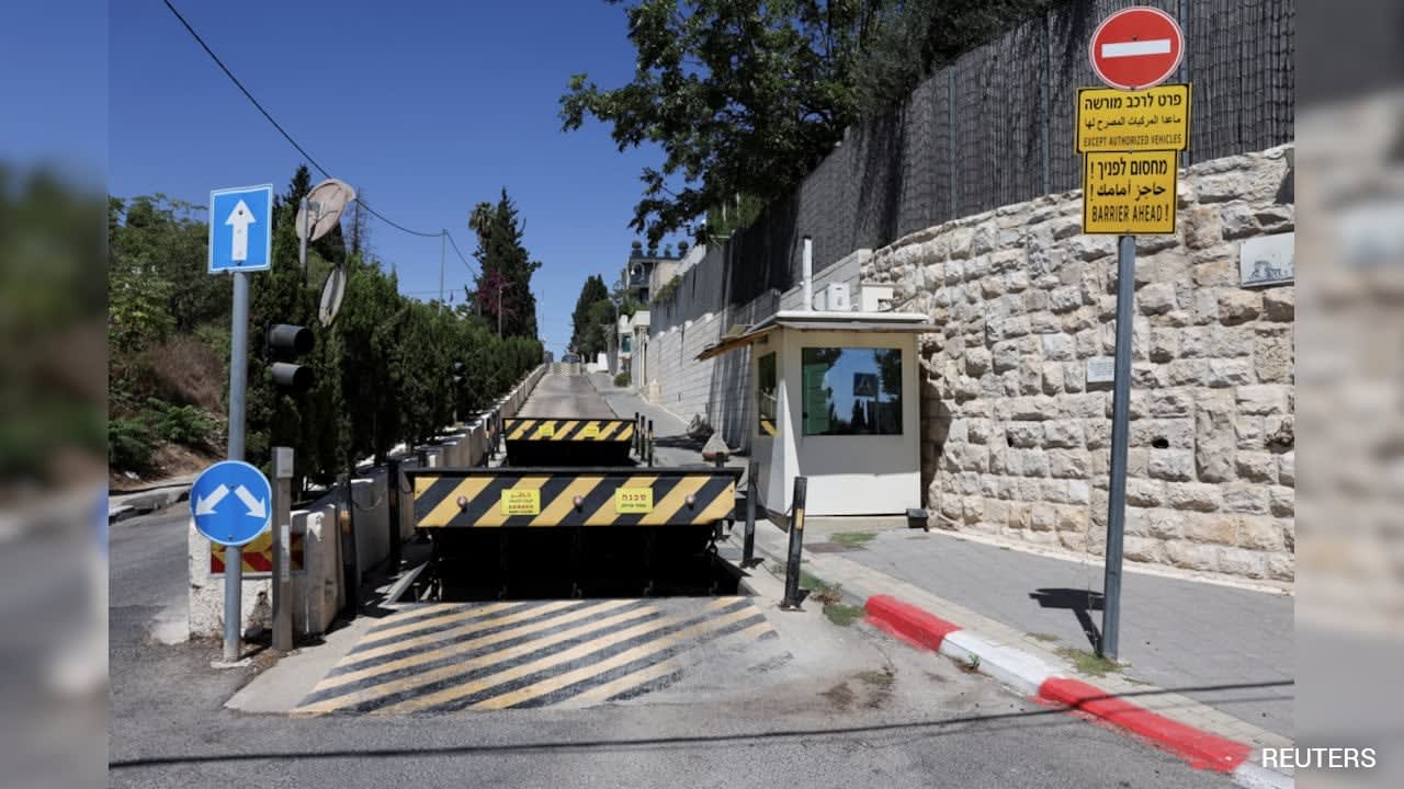 Britain May Expel Israeli Diplomats If Jerusalem Consulate Closes: Report