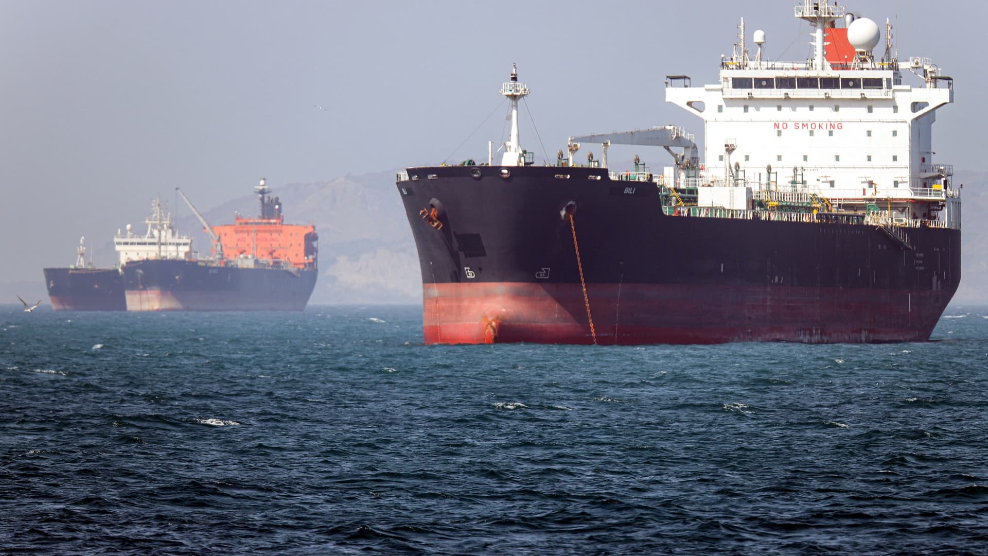 Rebounding oil exports through Strait of Hormuz are vulnerable to stepped-up Iranian tanker attacks