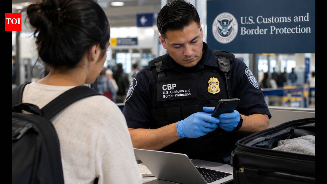US citizen arrested for wiping phone at airport; judge allows search without warrant