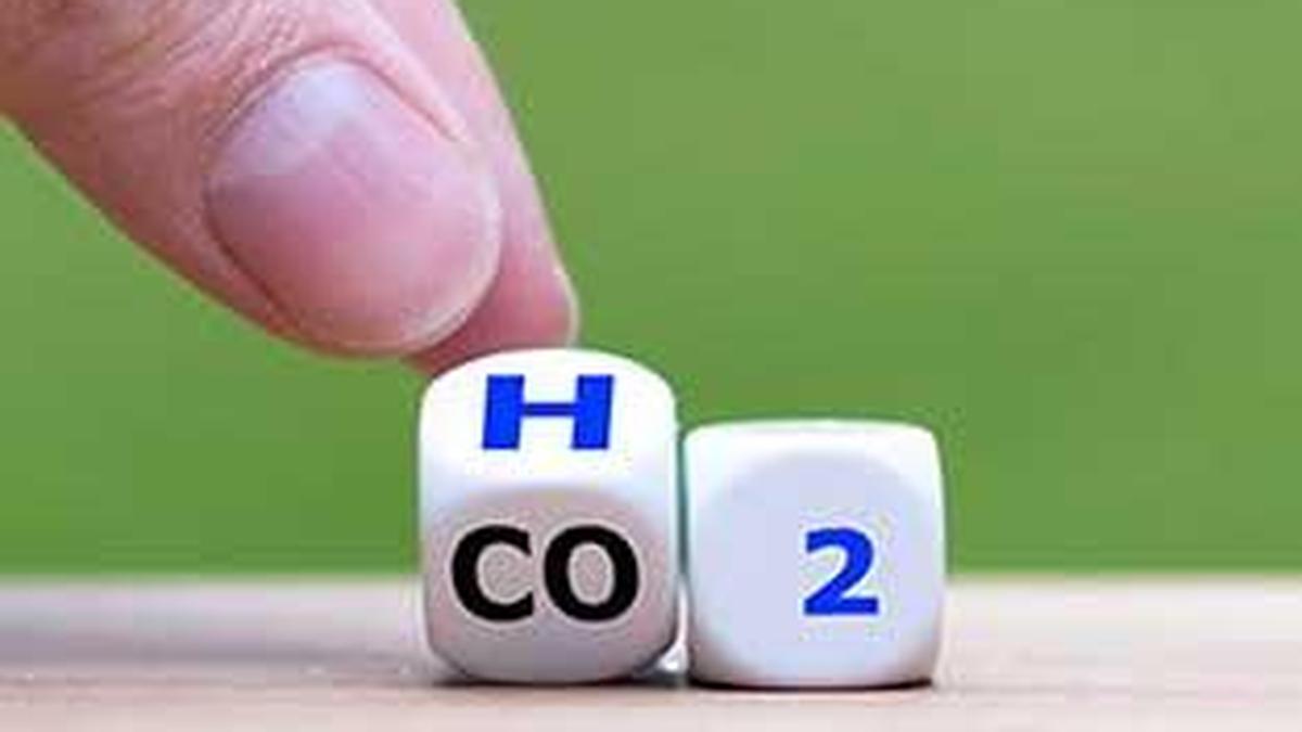 IISc researchers use machine learning and computation to unveil mechanisms for CO2-to-fuel conversion