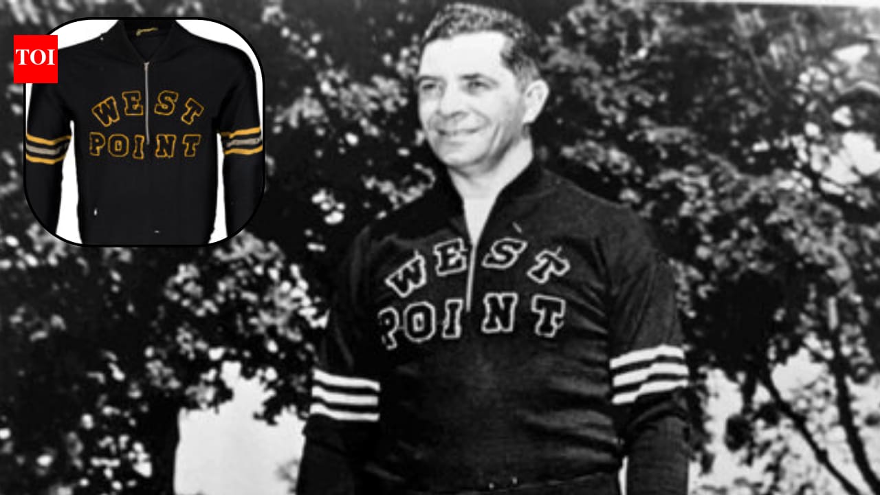 58-cent Goodwill sweater proved to be Vince Lombardi’s, sold for $43,020