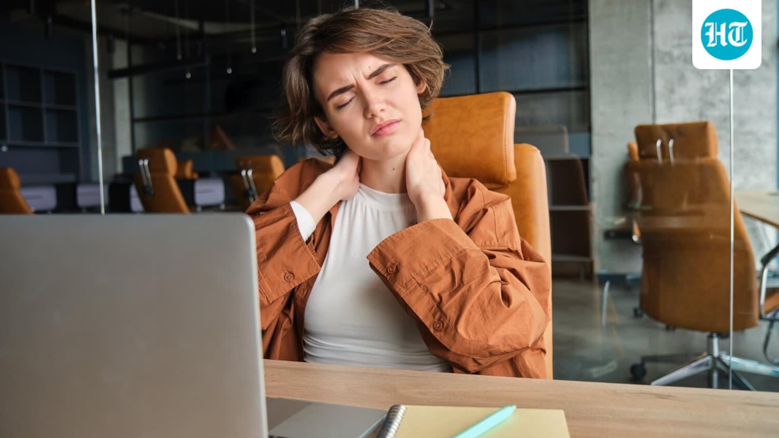 Neck pain after hours on your laptop? Spine surgeon suggests simple workspace changes that may help