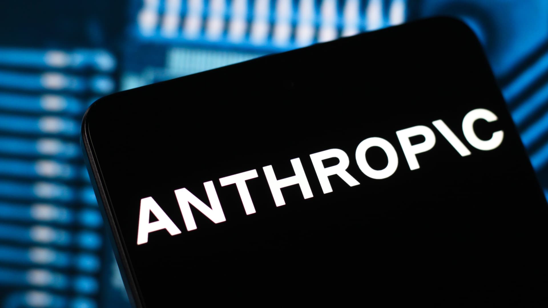 Anthropic expands Claude Startups program in bid to snag founders and fast-growing companies
