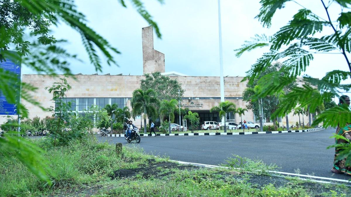 Three-day workshop on theorisation of Kannada criticism at CUK from October 7
