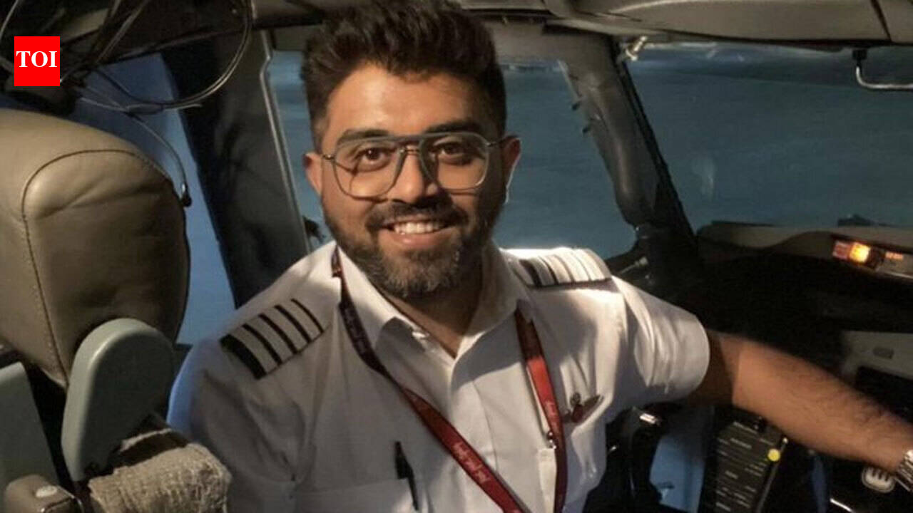 'Recuperating well': MEA provides health update on hero pilot Captain Smit