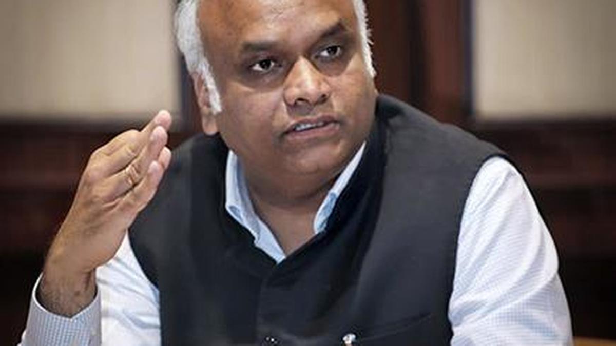 RSS defamation case: Sessions court stays proceedings against Priyank Kharge, Nalapad