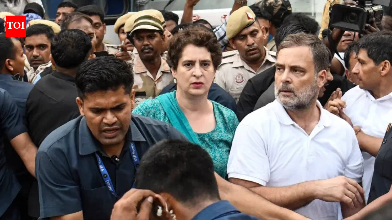A lunch, then a march: How Rahul-led opposition once again kept police guessing