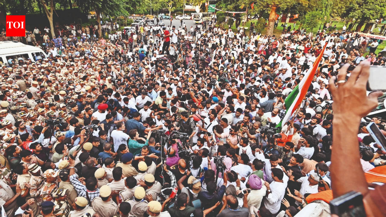 Anti-CEC protests: Oppn, police face off again; Rahul says won’t stop till Gyanesh quits