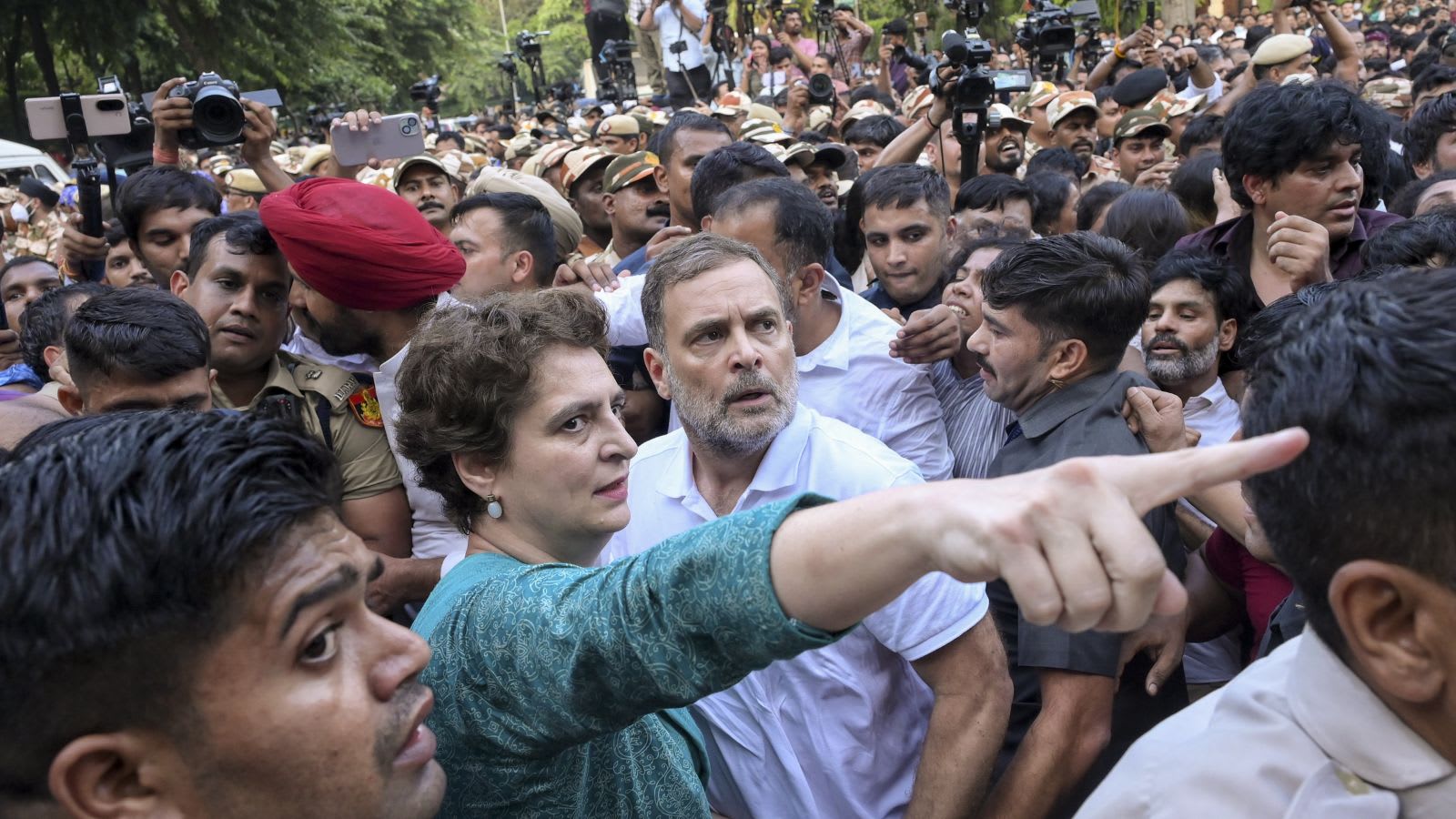 INDIA bloc lunch at Delhi’s Connaught Place, a hat-trick of SIR protest