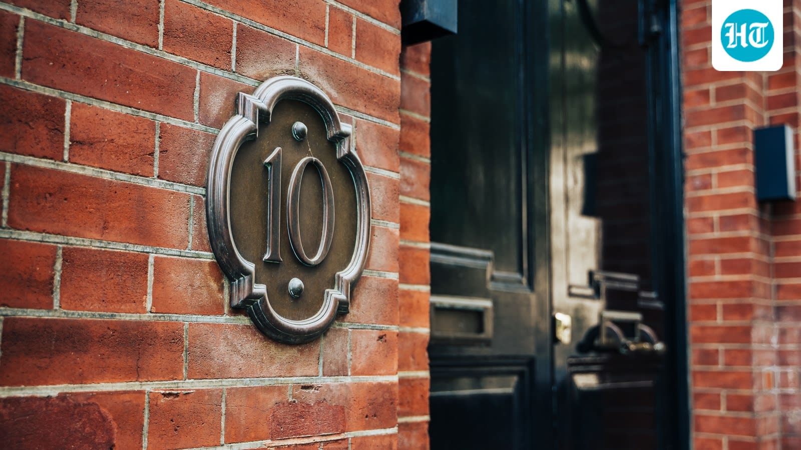 Are you seeing 1010 number everywhere? What angel-number followers believe it means during the October New Moon
