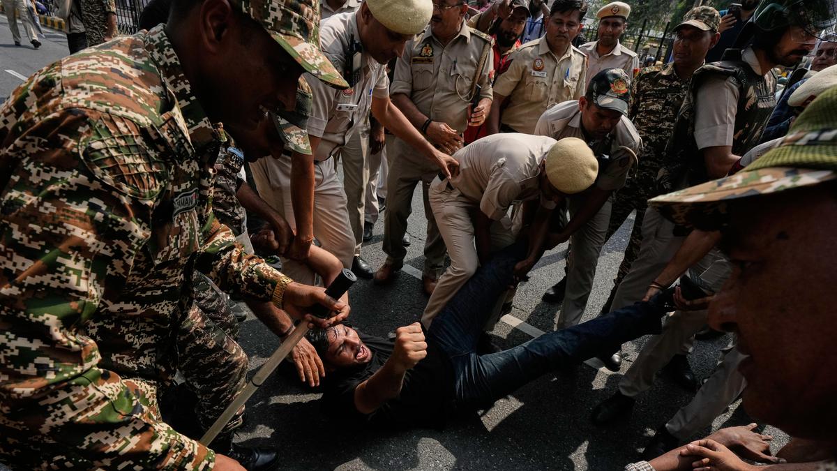 CPI(M) decries detention of protesting leaders, says ‘an Emergency-like situation prevails in Delhi’