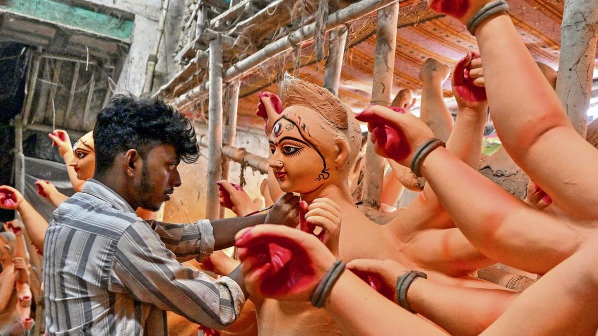 In Frames | Kumartuli: where clay comes alive