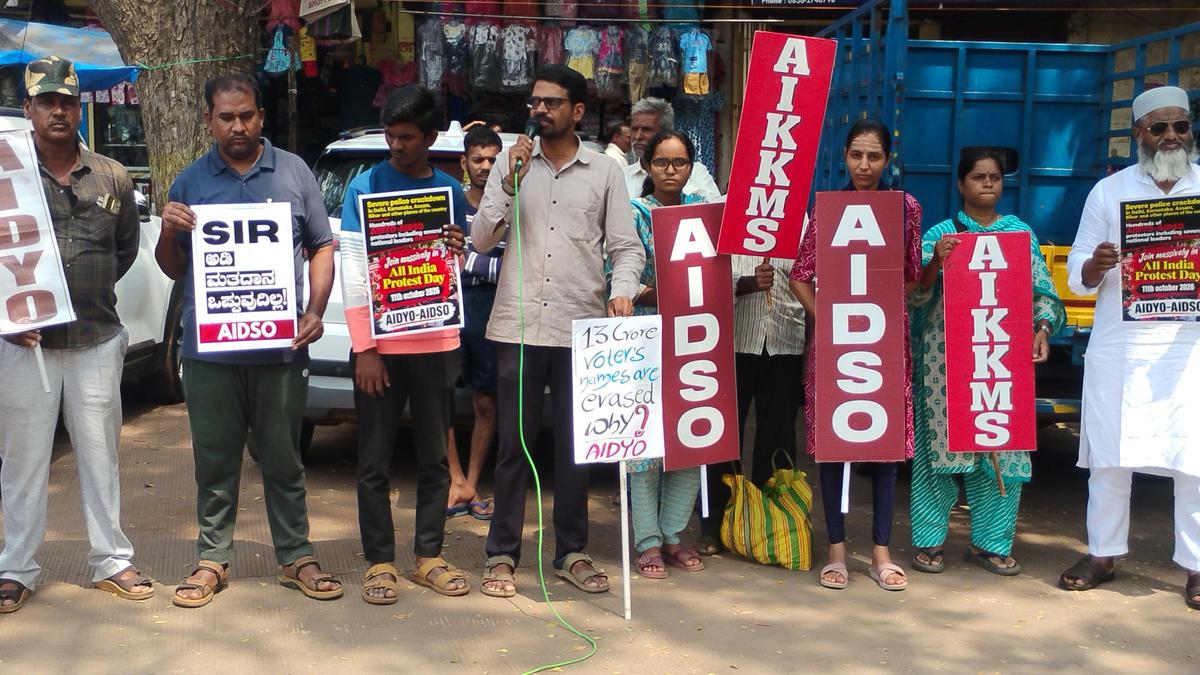 Organisations protest against arrest of anti-SIR activists