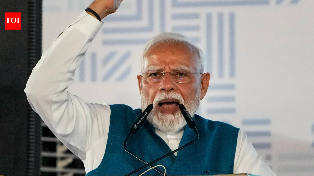 PM Modi tells Chennai students to think big, take Tamil culture to the world