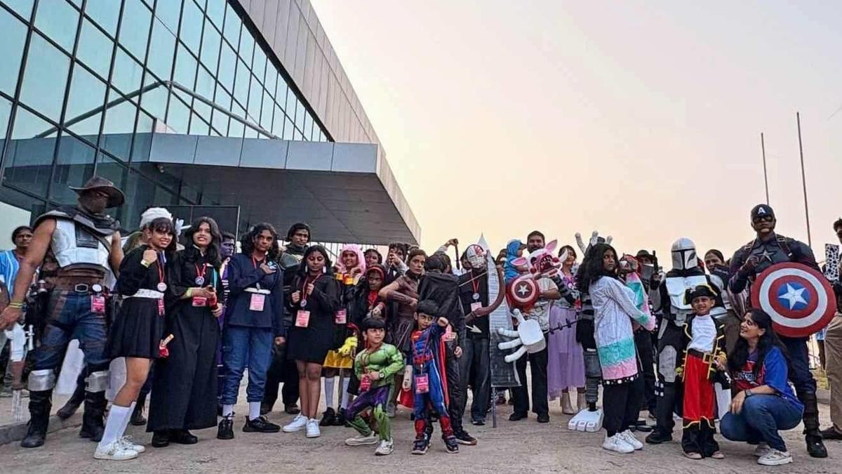 Comic Con concludes in Visakhapatnam with cosplayers, creators and live acts