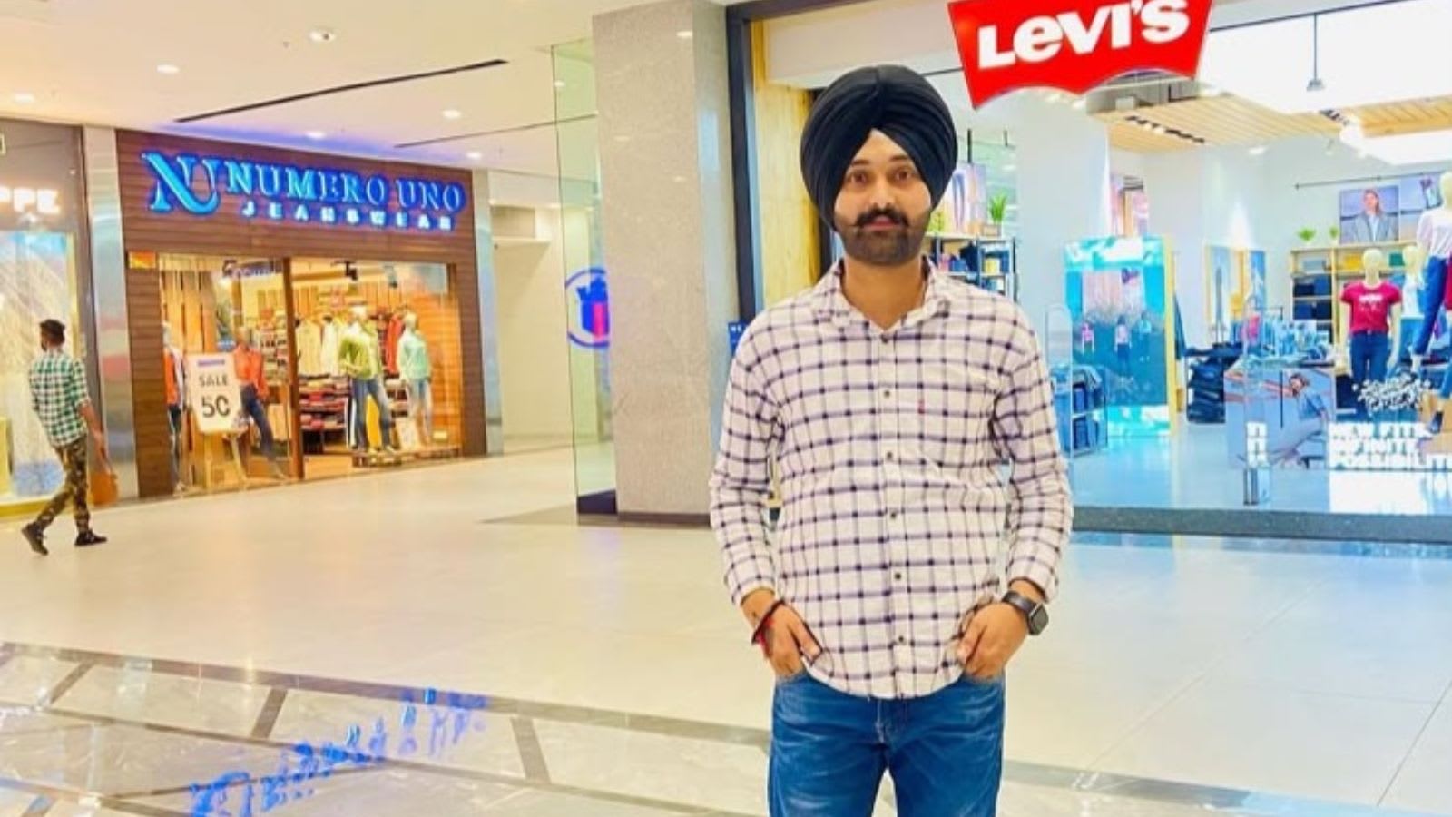 Man flies in from New Zealand, shoots dead mother’s second husband in Uttar Pradesh
