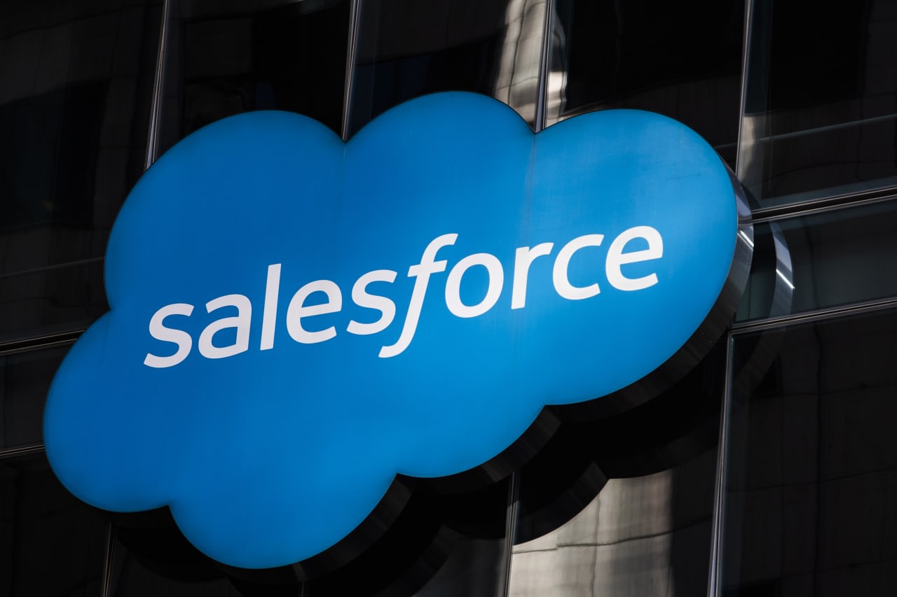These stocks could be the future winners — and losers — of a massive shift in IT spending