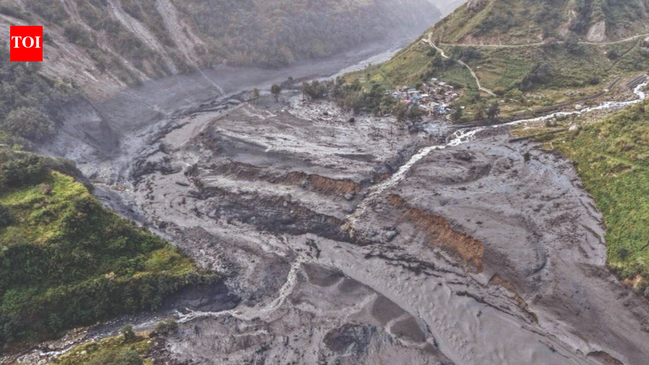 'Massive rock avalanche likely caused Nepal flood'