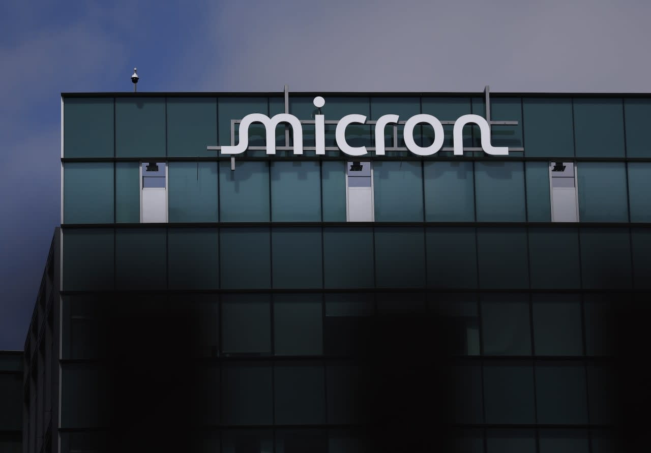 Micron’s stock extends declines as China competition heats up