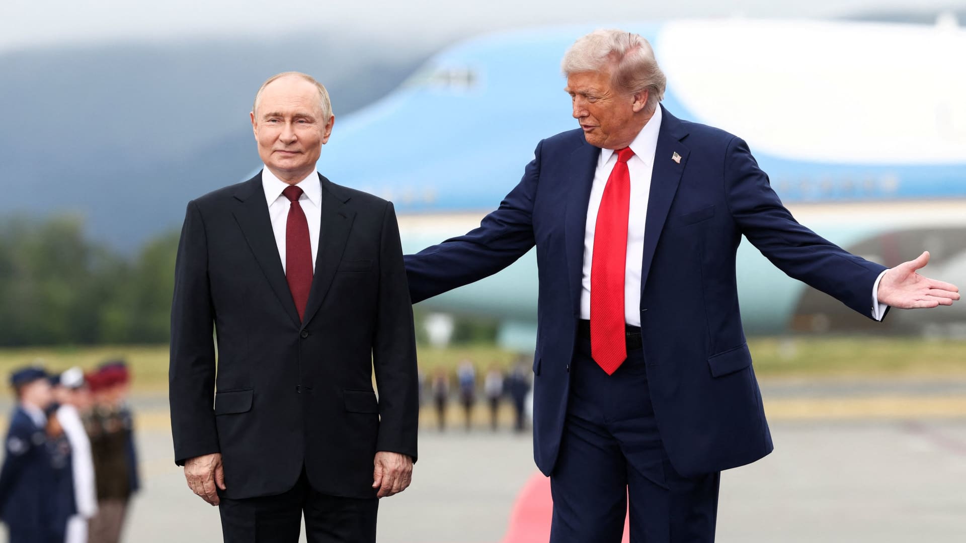 More Republicans come out against Trump's diesel deal with Putin