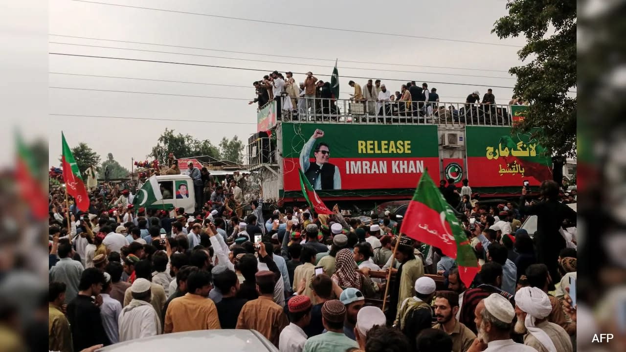 Videos: Pakistan Cracks Down On Imran Khan Supporters In Khyber Pakhtunkhwa