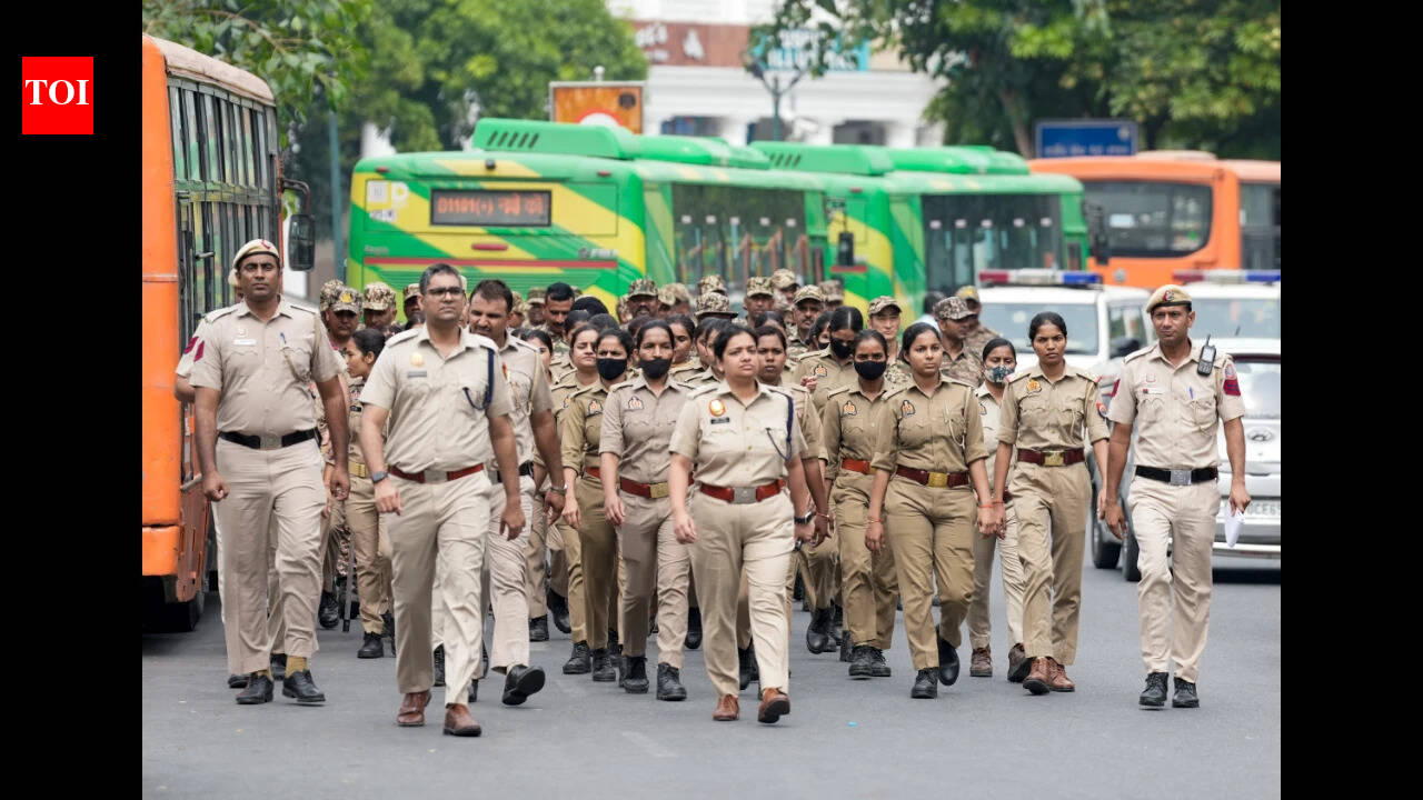 Delhi protest: Journalists slapped with SC/ST Act for casteist slur against ACP