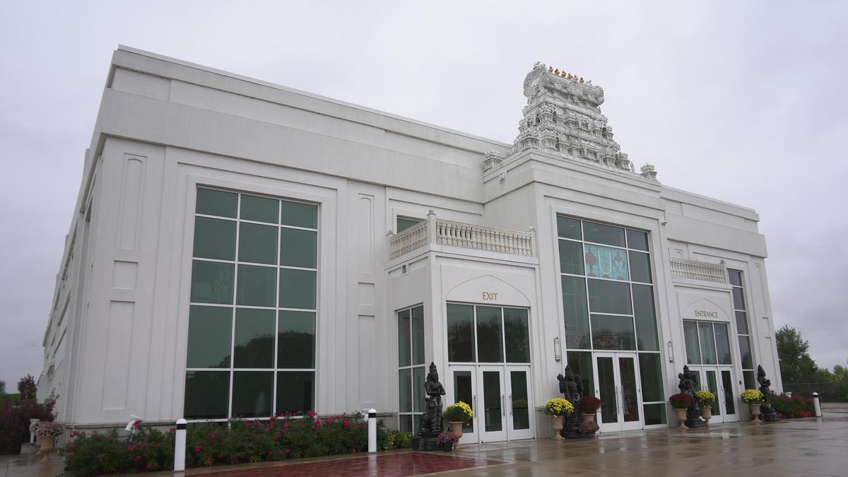 MEA calls on U.S. to ensure safety, security of Indians after foiled Illinois temple attack