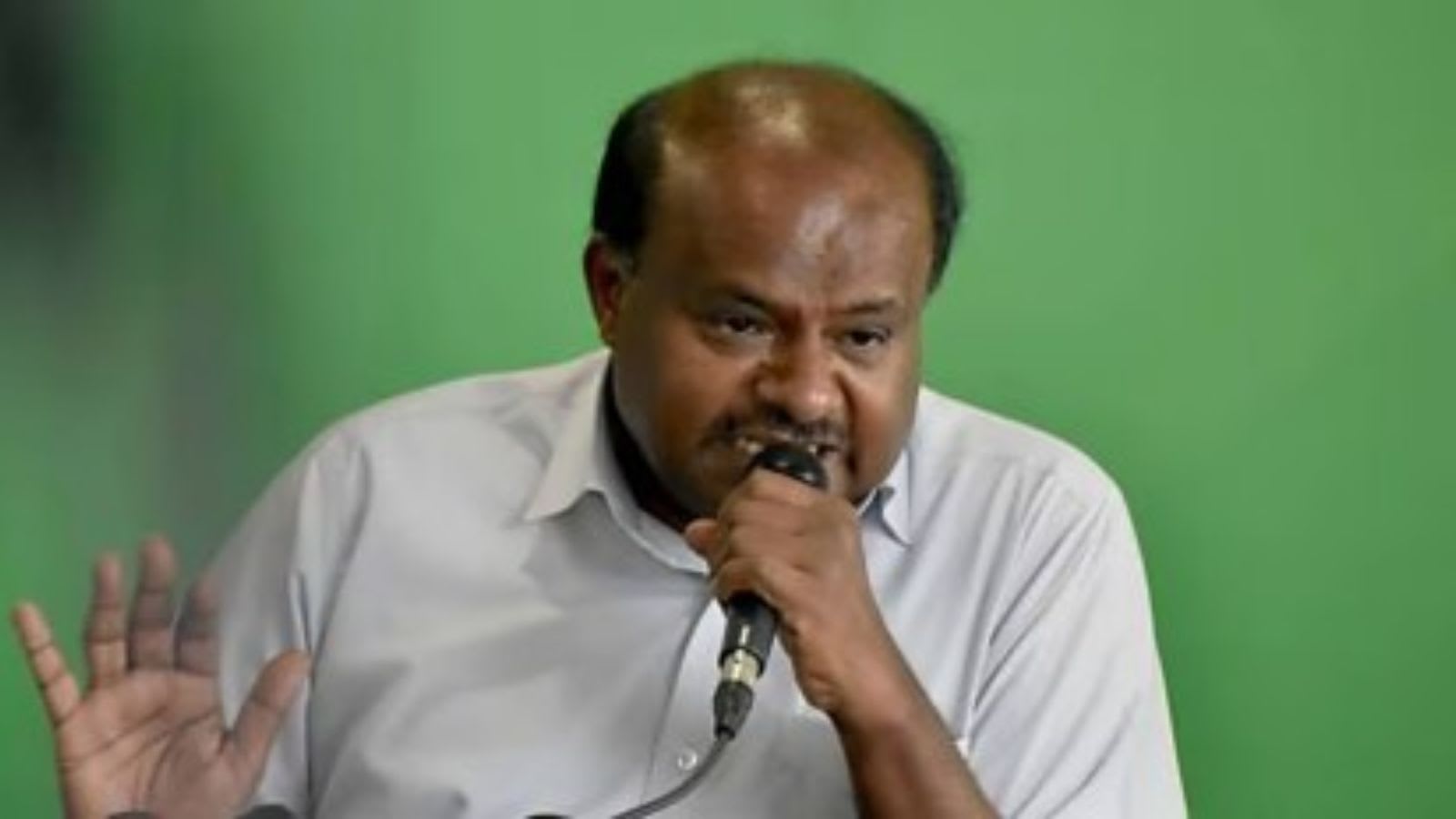 Reduce tenure of government staff to create more job opportunities, suggests Kumaraswamy