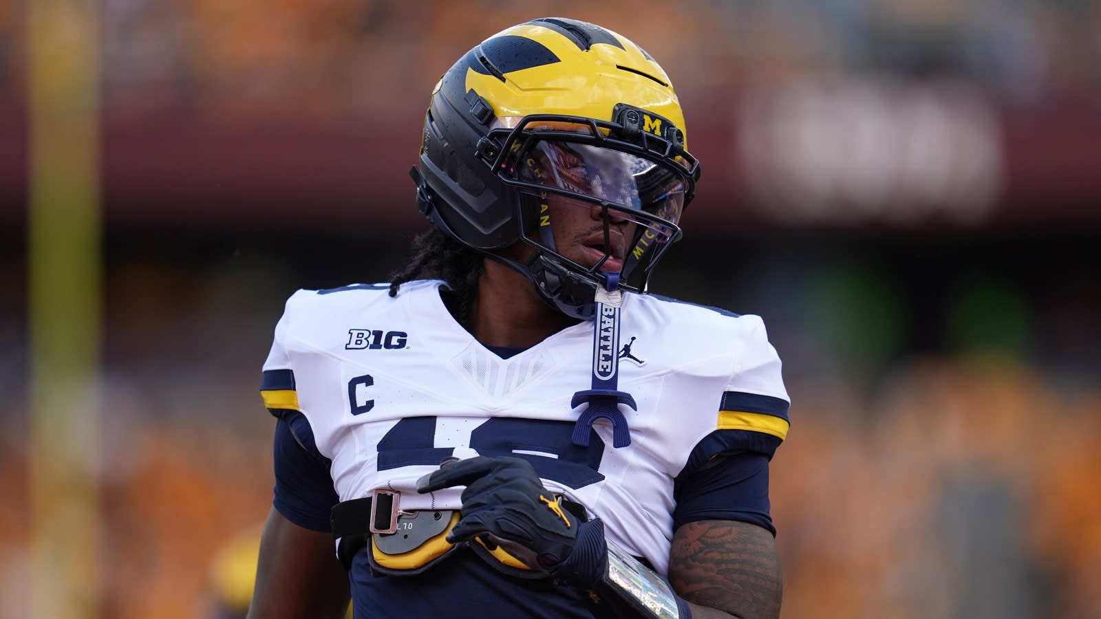'It's Tommy Carr time': Michigan fans react to Bryce Underwood's benching vs Penn State