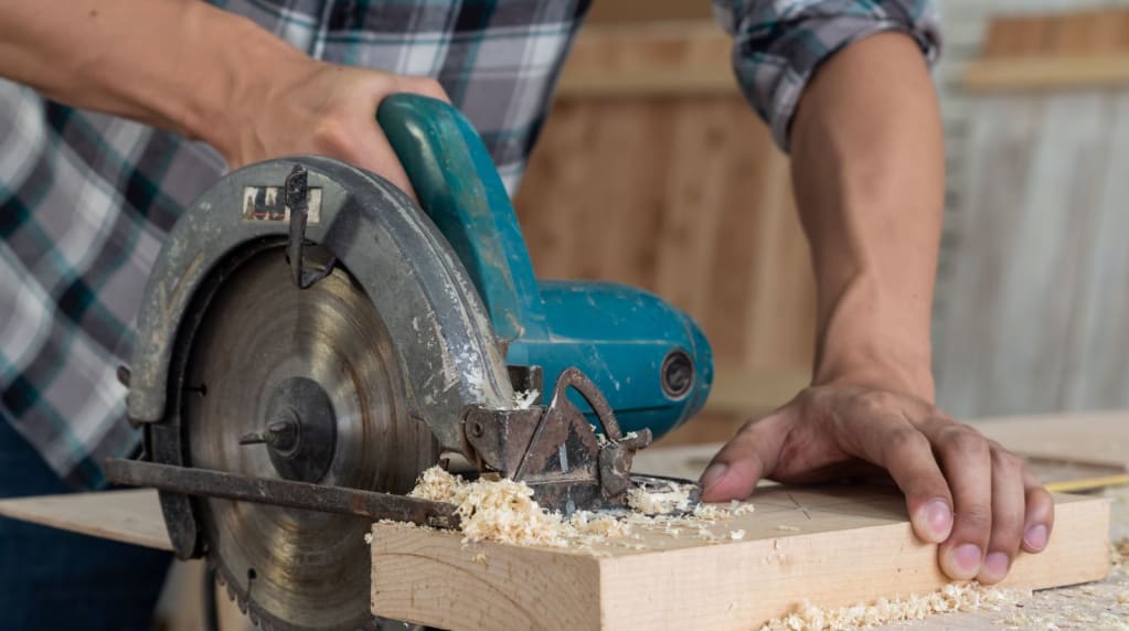 Power saw in a workshop