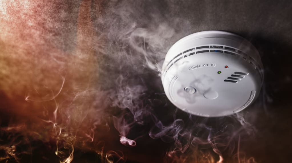 Smoke detector with smoke
