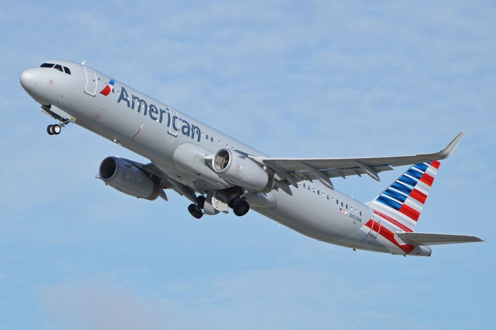 Photo of an Airbus A321 in American livery