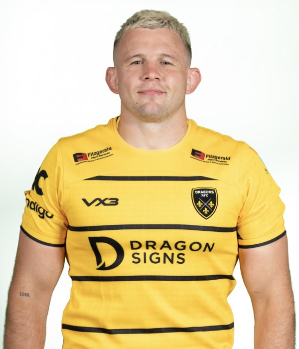 Elliot Dee 26/27