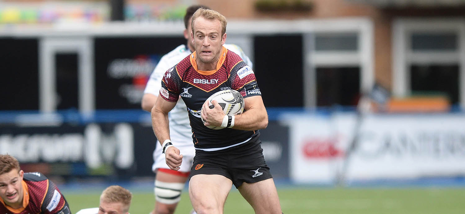 Dragon News : Jones makes three changes for Italian clash