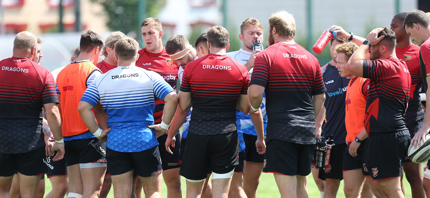dragons training shorts