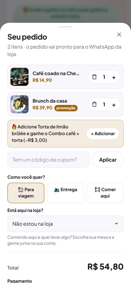 Sacola Seu pedido com dois itens, sugestão de combo, campo de cupom e opções Para viagem, Entrega e Comer aqui