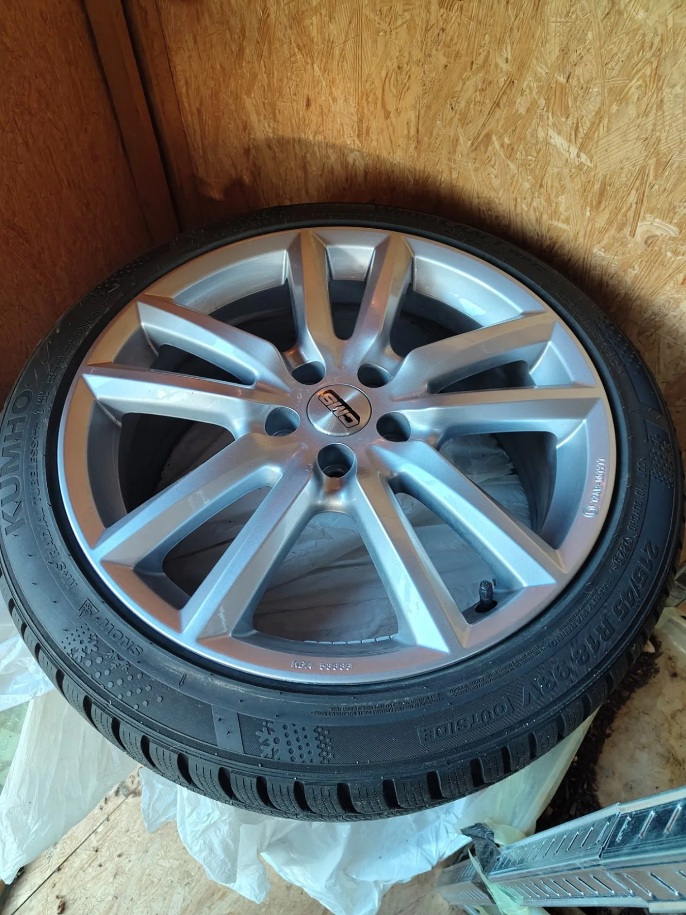 Winterreifen inkl. Felgen 215/45 R18 93V
