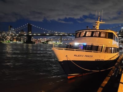 Event - NYC HipHop vs. Reggae® Cruise Majestic Princess Yacht party Pier 36 - MANHATTAN, New York - 27 de abril de 2024 | concert tickets