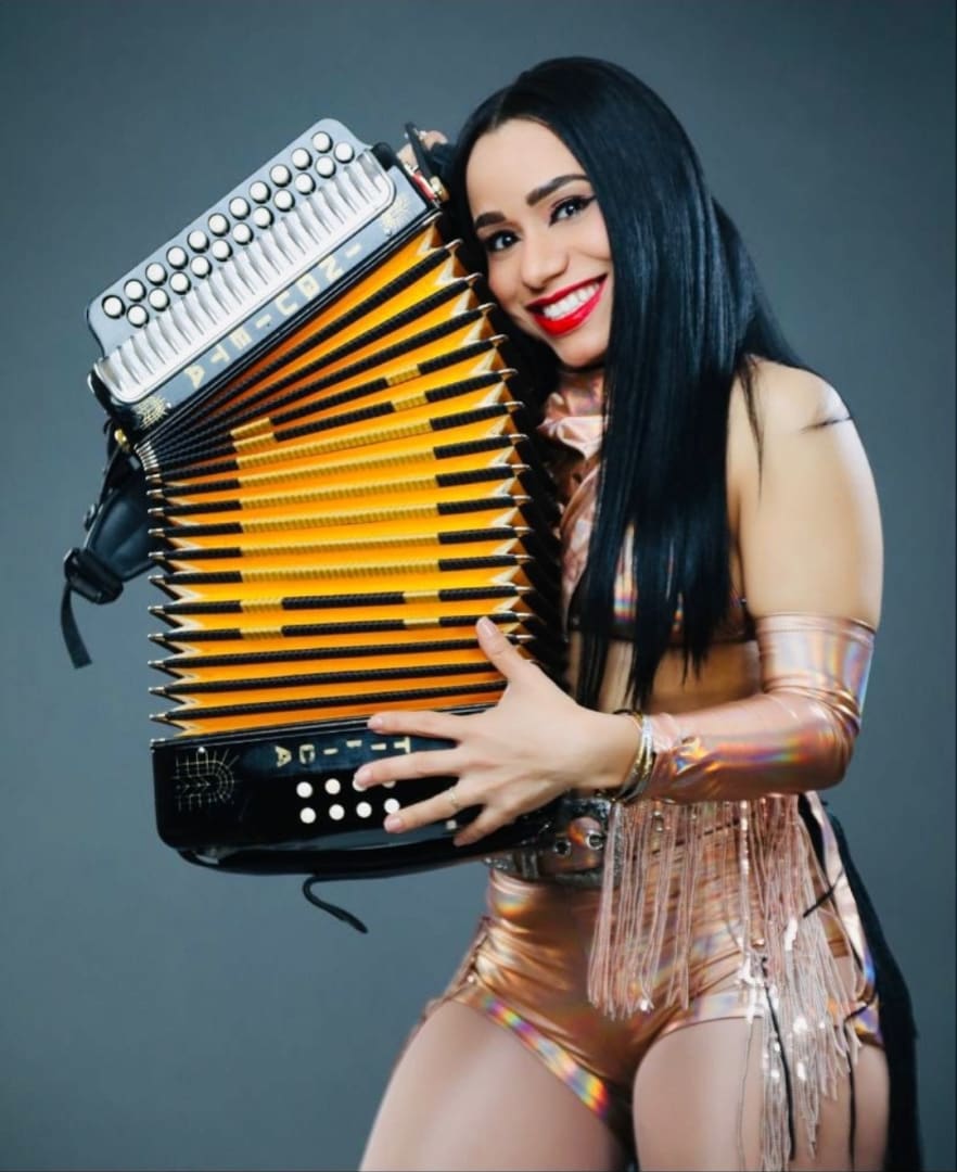 LA INQUIETA TIPICA